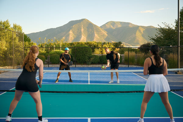 How to Choose a Carbon Fiber Pickleball Paddle